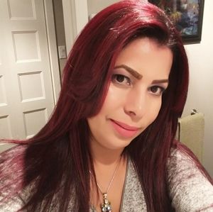 Meet your Posher, Khadija